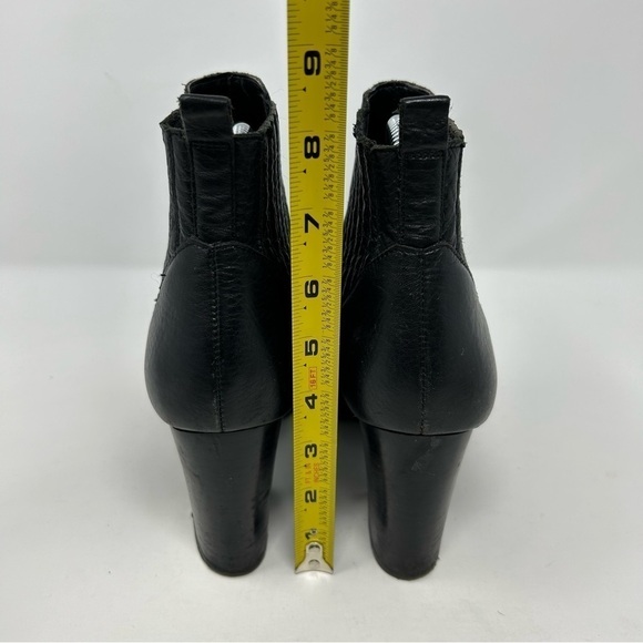 Marc Fisher LTD Black Leather Pull On Pointed Toe Ankle Boots Size 9.5 - Picture 7 of 15
